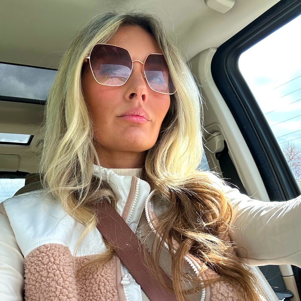 Meet your Posher, Shelby